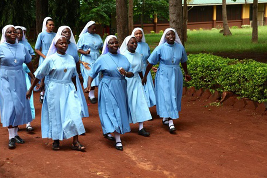 girls walking to Bigwa school